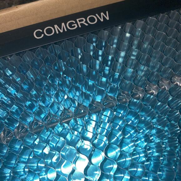 Comgrow 450x450mm Honeycomb Laser Bed w/ Aluminum Plate for Engraver Cutter - Picture 9 of 9